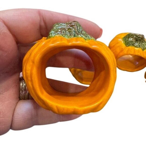 Set Of 6 Pumpkin Shaped Ceramic Napkin Rings Orange & Green Autumn Table Decor - Picture 3 of 6